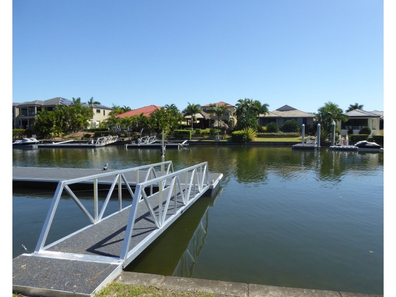 2106 Carlton Close, Hope Island QLD 4212