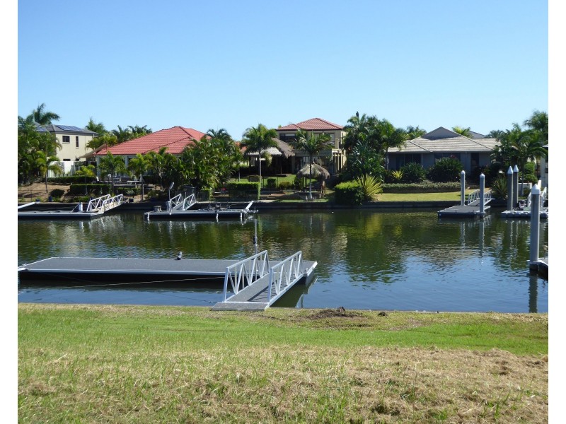 2106 Carlton Close, Hope Island QLD 4212