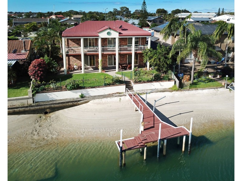 64 Oxley Drive, Paradise Point QLD 4216