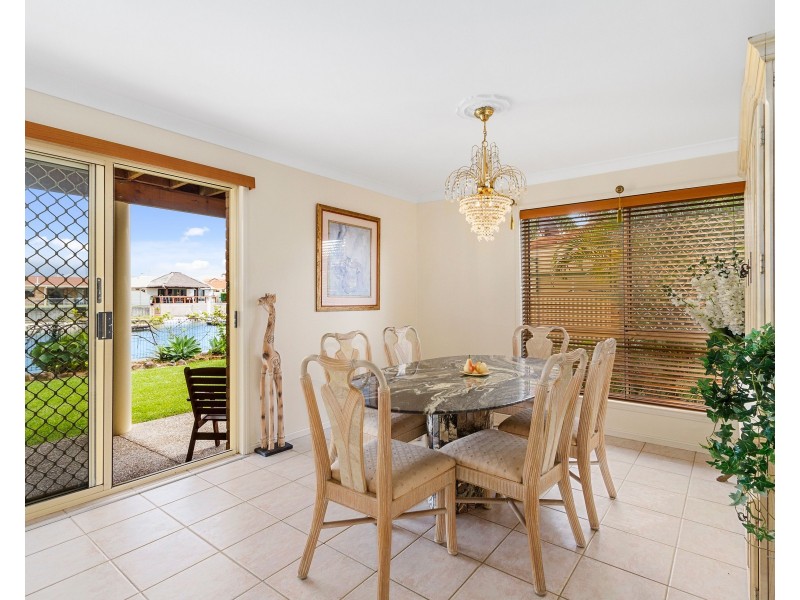 64 Oxley Drive, Paradise Point QLD 4216