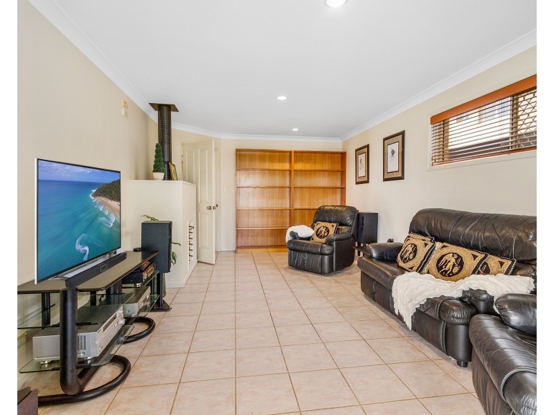 64 Oxley Drive, Paradise Point QLD 4216