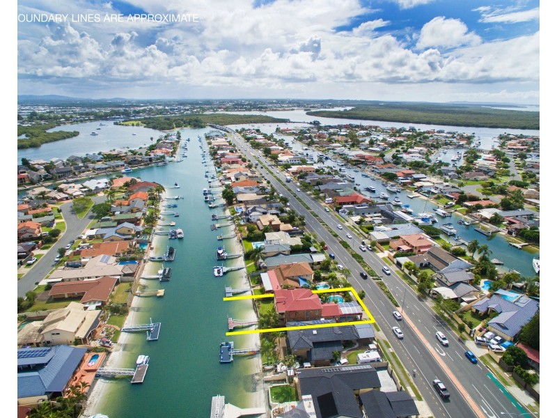 64 Oxley Drive, Paradise Point QLD 4216