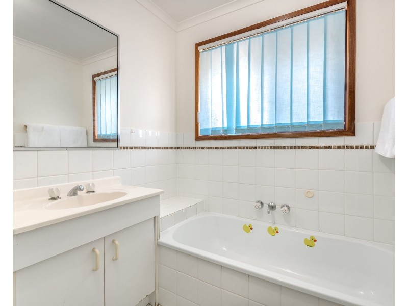 1/9 Possum Court, Coombabah QLD 4216