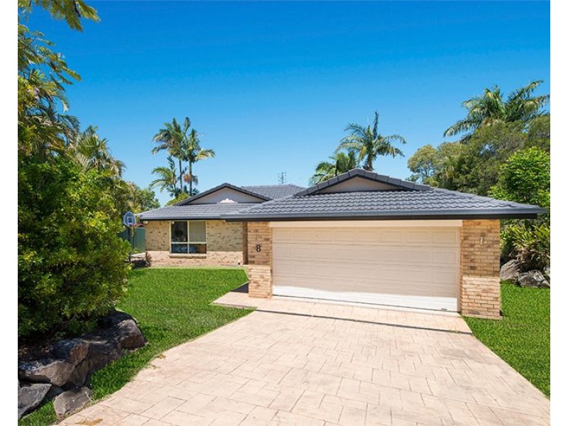8 Balranald Court, Helensvale QLD 4212