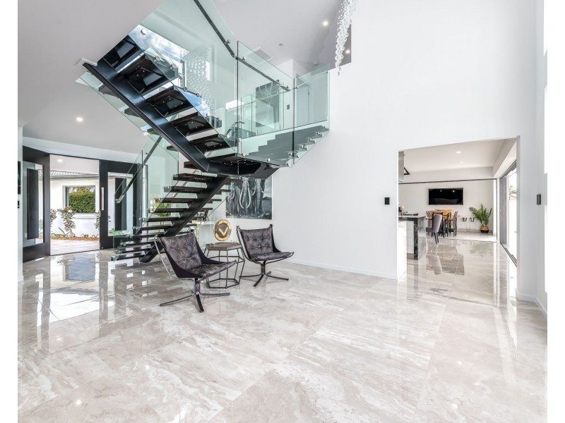 155 Pebble Beach Drive, Runaway Bay QLD 4216