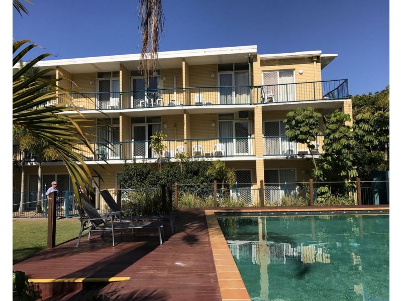 17and28/125 Frank Street, Labrador QLD 4215