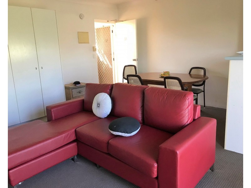 31/125 Frank Street, Labrador QLD 4215