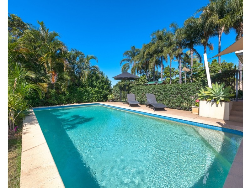 15 Ridgevale Drive, Helensvale QLD 4212