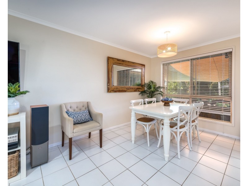 15 Ridgevale Drive, Helensvale QLD 4212