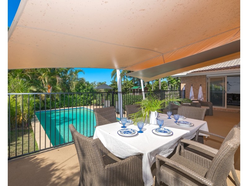 15 Ridgevale Drive, Helensvale QLD 4212