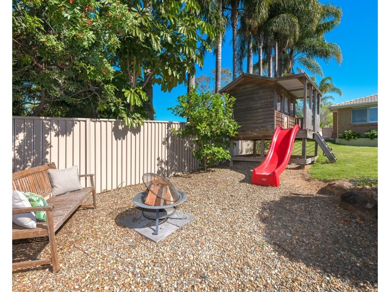 15 Ridgevale Drive, Helensvale QLD 4212