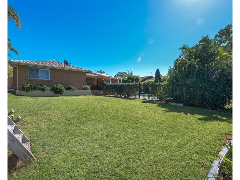 15 Ridgevale Drive, Helensvale QLD 4212