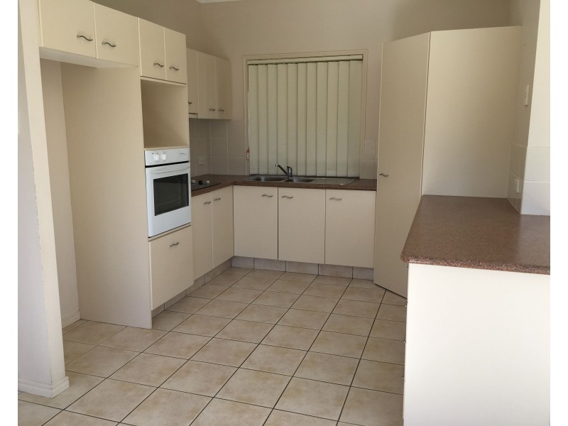 3 Carter Street, Pacific Pines QLD 4211