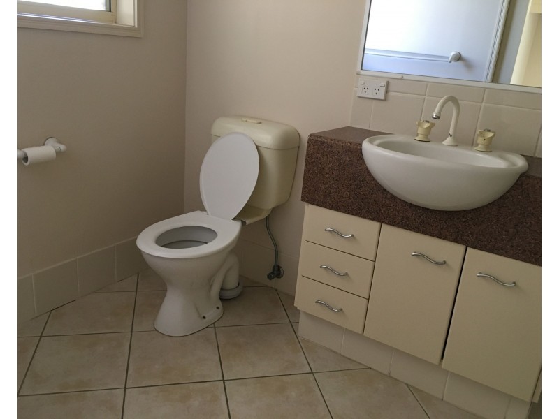 3 Carter Street, Pacific Pines QLD 4211