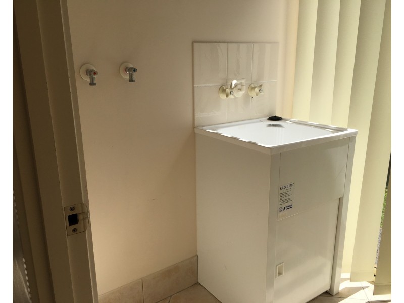 3 Carter Street, Pacific Pines QLD 4211