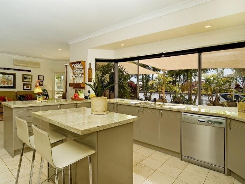 11 Prosperity Drive, Helensvale QLD 4212