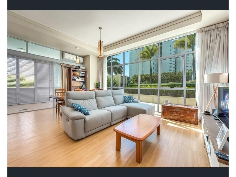 202/360 Marine Parade, Labrador QLD 4215