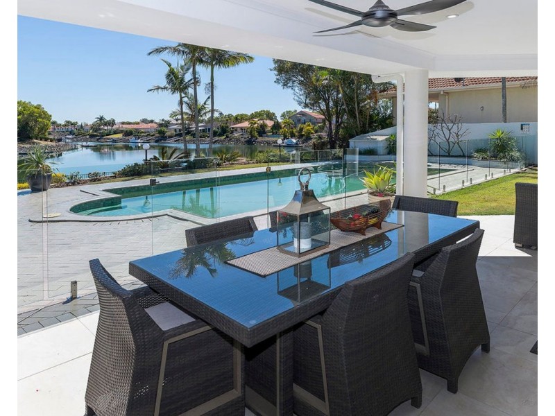 1055 Rosebank Way West, Hope Island QLD 4212