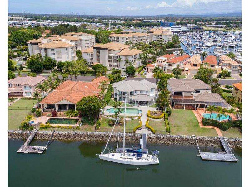 1055 Rosebank Way West, Hope Island QLD 4212