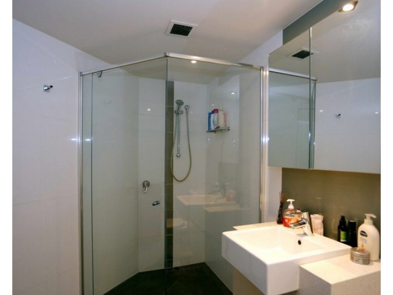 74/20-28 Bayview Street, Runaway Bay QLD 4216