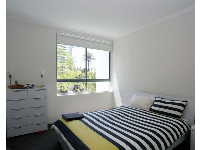 74/20-28 Bayview Street, Runaway Bay QLD 4216