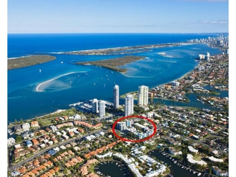 74/20-28 Bayview Street, Runaway Bay QLD 4216