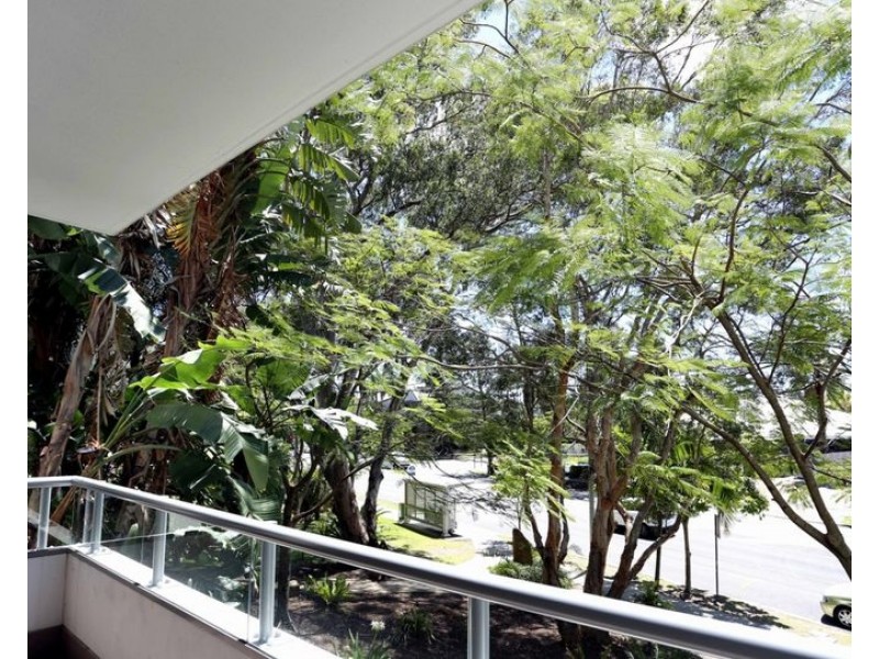 74/20-28 Bayview Street, Runaway Bay QLD 4216