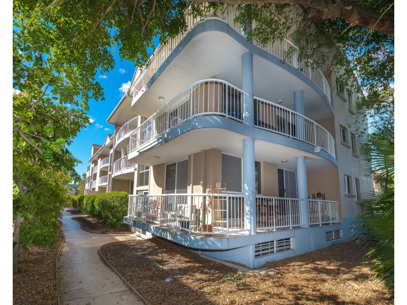 7/111 Frank Street, Labrador QLD 4215