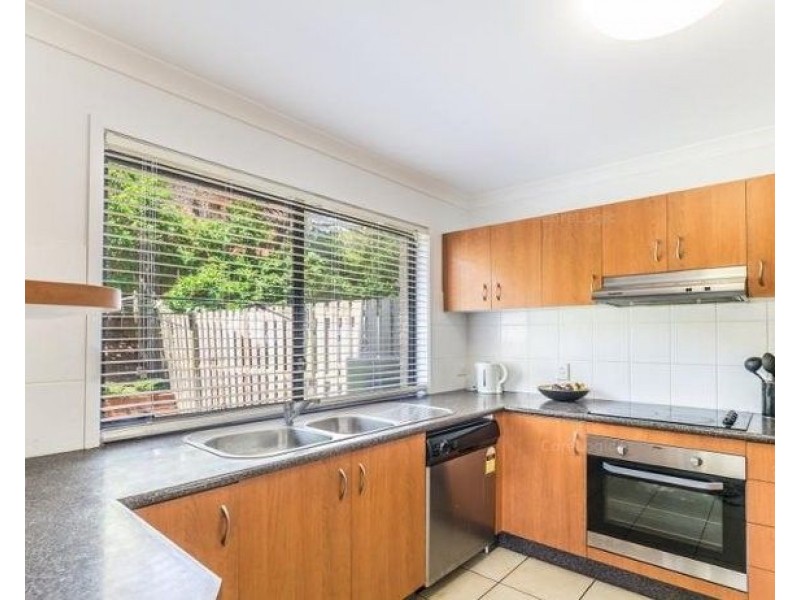 40/141 Pacific Pines Boulevard, Pacific Pines QLD 4211