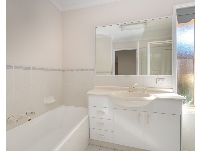 15/402 Pine Ridge Road, Coombabah QLD 4216