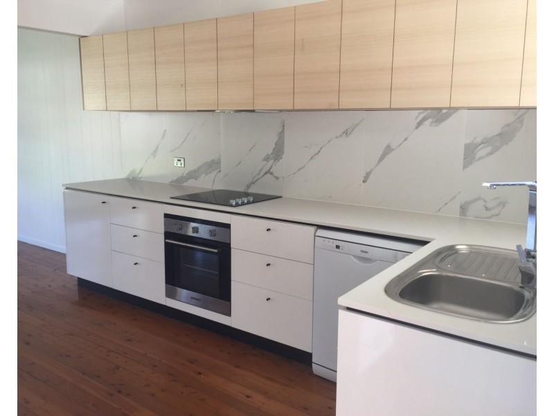 69 Broad Street, Labrador QLD 4215
