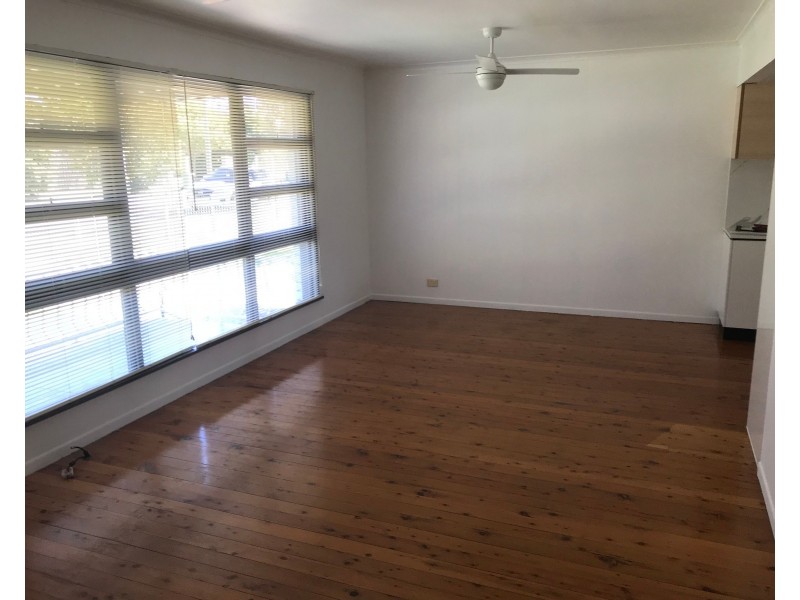 69 Broad Street, Labrador QLD 4215