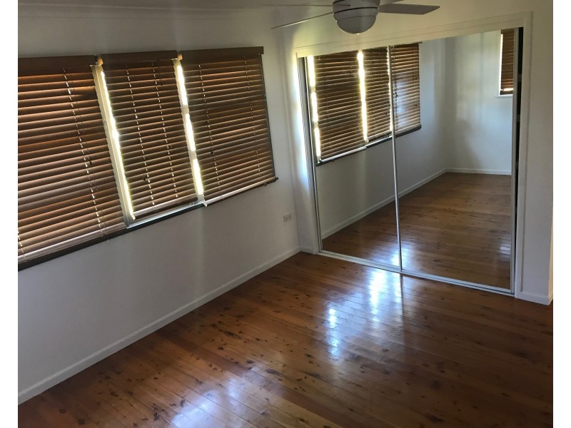 69 Broad Street, Labrador QLD 4215