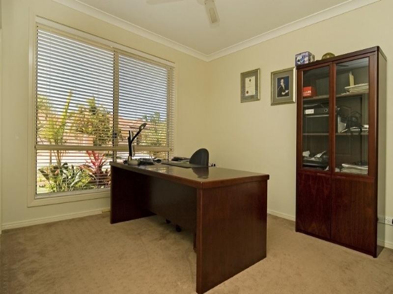 16 Prosperity Drive, Helensvale QLD 4212