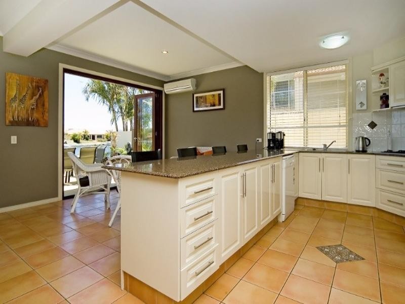 16 Prosperity Drive, Helensvale QLD 4212