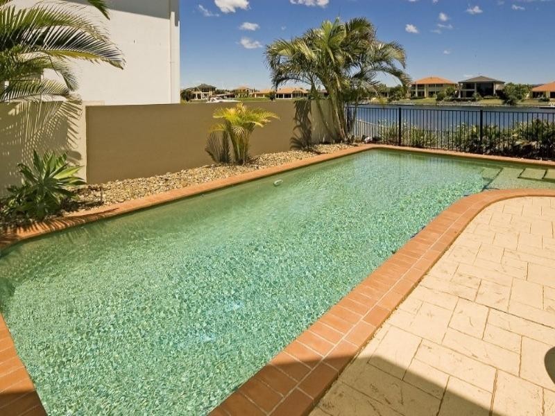 16 Prosperity Drive, Helensvale QLD 4212