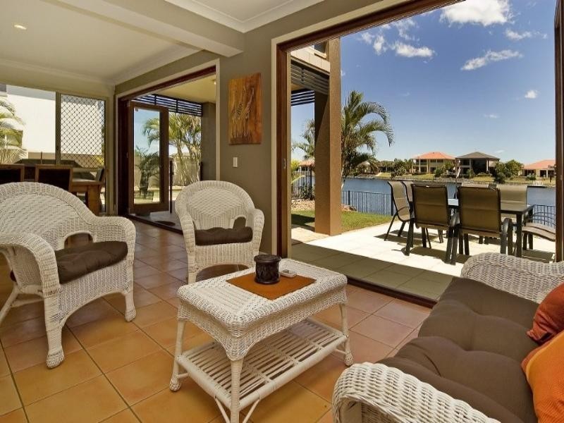 16 Prosperity Drive, Helensvale QLD 4212