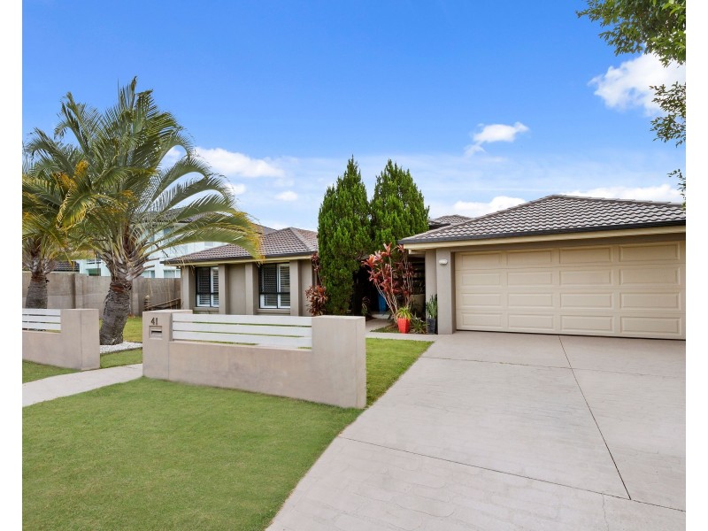 41 Maltravers Drive, Arundel QLD 4214