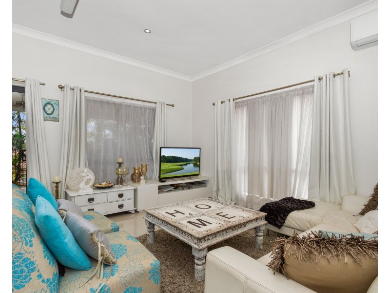 41 Maltravers Drive, Arundel QLD 4214