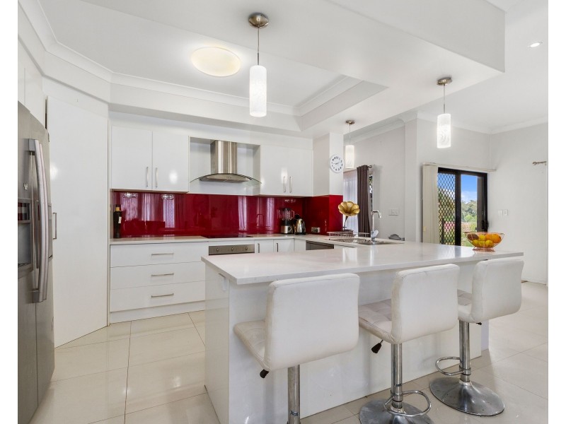 41 Maltravers Drive, Arundel QLD 4214