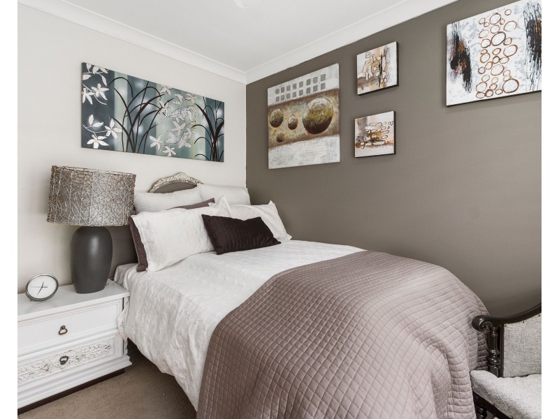 41 Maltravers Drive, Arundel QLD 4214