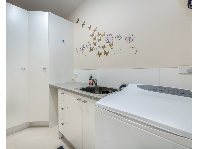 1/15 Broadwater Street, Runaway Bay QLD 4216