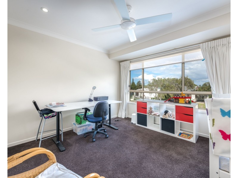 1/15 Broadwater Street, Runaway Bay QLD 4216