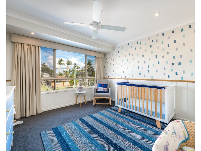 2/15 Broadwater Street, Runaway Bay QLD 4216