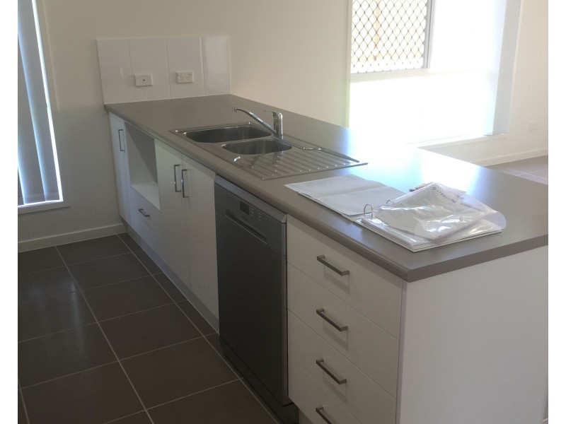 22 Augusta Boulevard, Pimpama QLD 4209