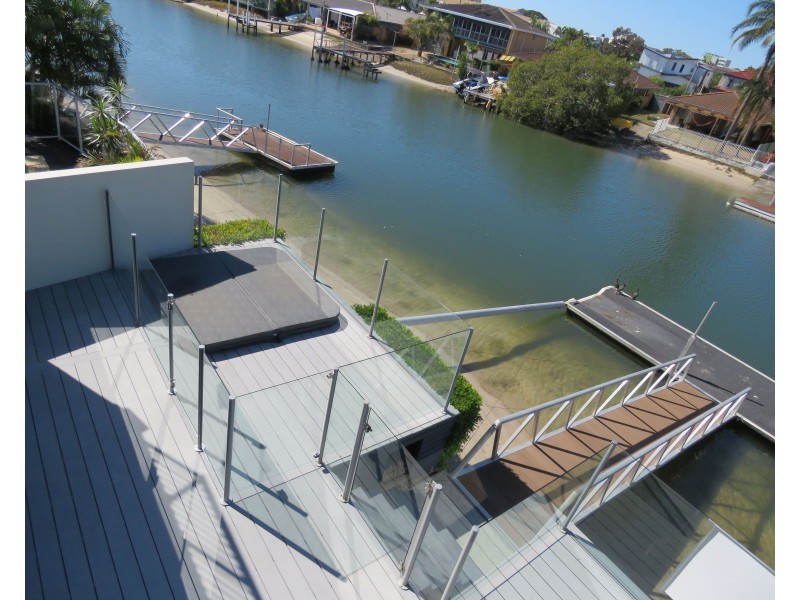 2/22 Annoula Avenue, Biggera Waters QLD 4216