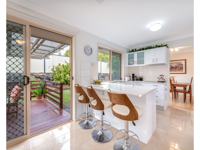 2 Langer Place, Arundel QLD 4214