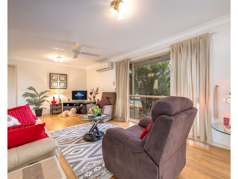 2 Langer Place, Arundel QLD 4214