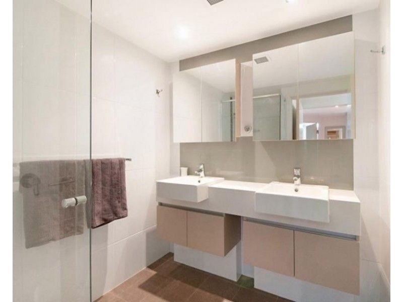 54/20-28 Bayview Street, Runaway Bay QLD 4216