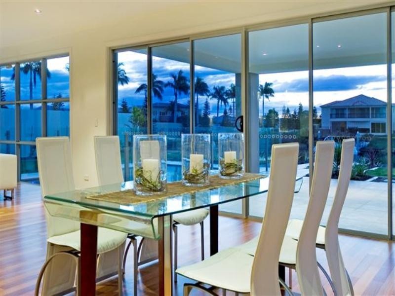 Hope Island QLD 4212